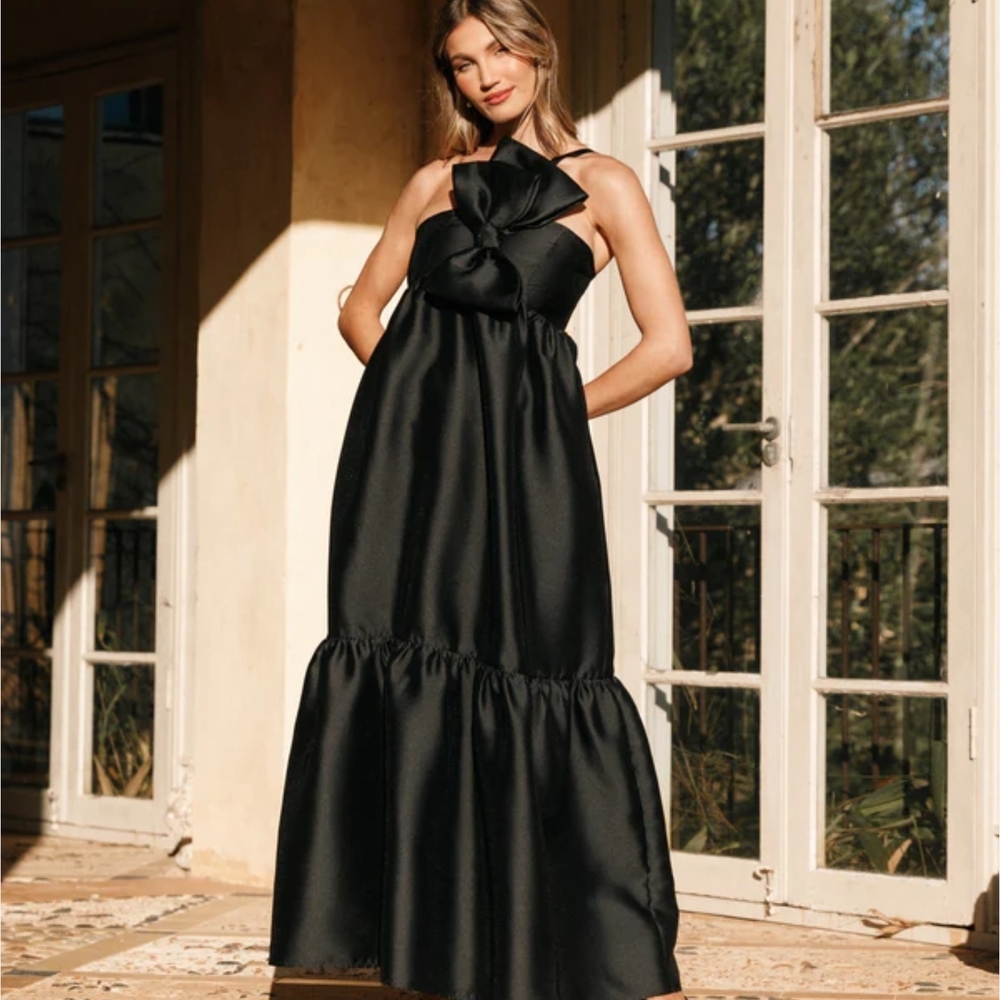 Petal & Pup Black Strapless Gown with Bow size small or large